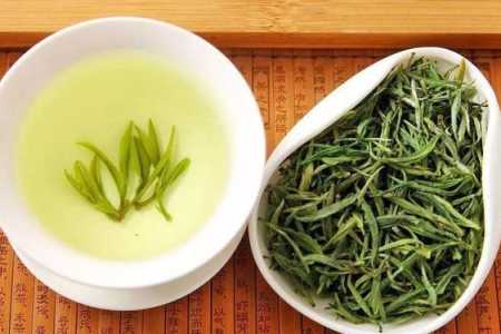 隔夜茶水可以浇发财树吗