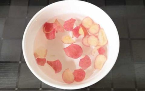 苹果皮泡水多久能浇什么花