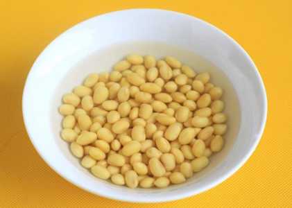 黄豆汤可以浇花用吗