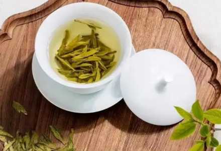 泡过茶的茶叶能养花吗